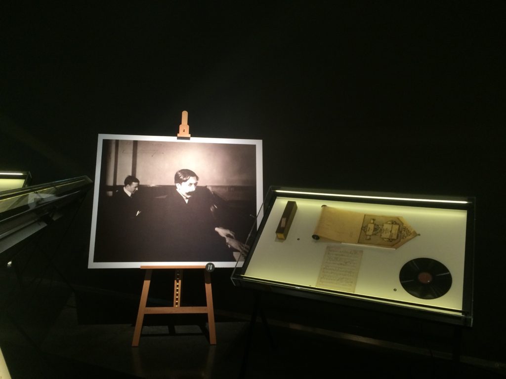 Rollos de pianola originales en la exposición